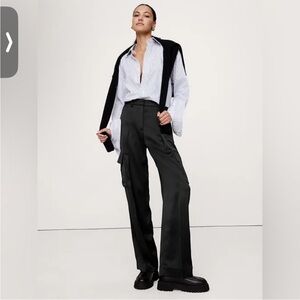 Banana Republic Black Wide-Leg Cargo Pants - HEMMED FOR SHORT FIT